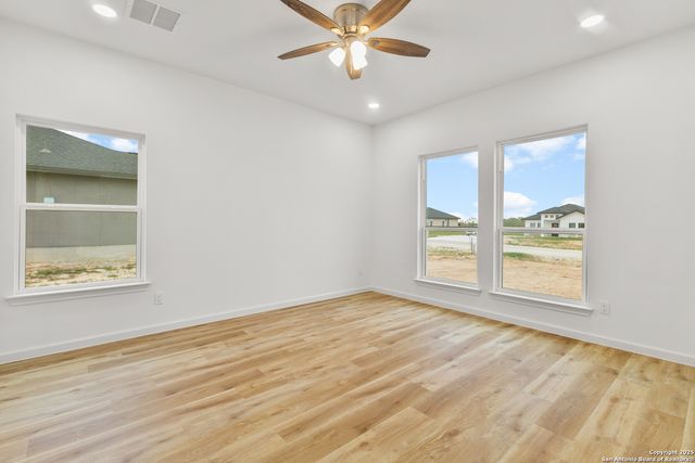 140 Camino Verde, La Vernia, TX 78121