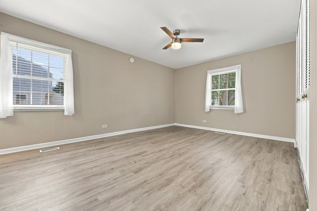 101 Emerson Drive, Schaumburg, IL 60193