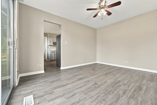 101 Emerson Drive, Schaumburg, IL 60193