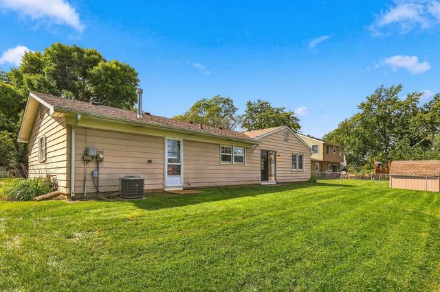 101 Emerson Drive, Schaumburg, IL 60193