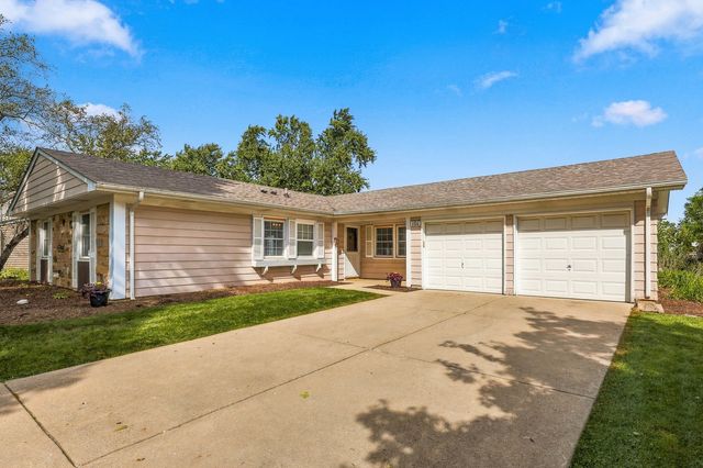 101 Emerson Drive, Schaumburg, IL 60193