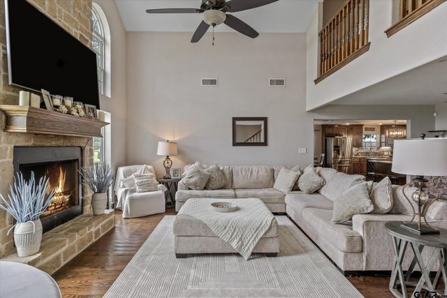 800 VZ County Road 2135, Canton, TX 75103