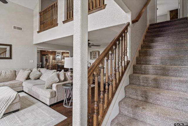 800 VZ County Road 2135, Canton, TX 75103