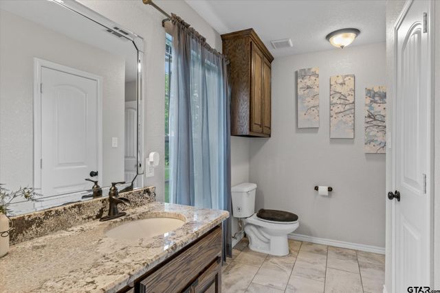 800 VZ County Road 2135, Canton, TX 75103