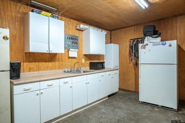 800 VZ County Road 2135, Canton, TX 75103