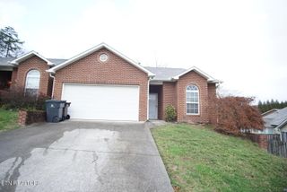 2419 Glen Meadow Rd, Knoxville, TN 37909