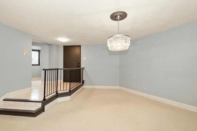 7920 W Lakeview Court 2B, Palos Heights, IL 60463