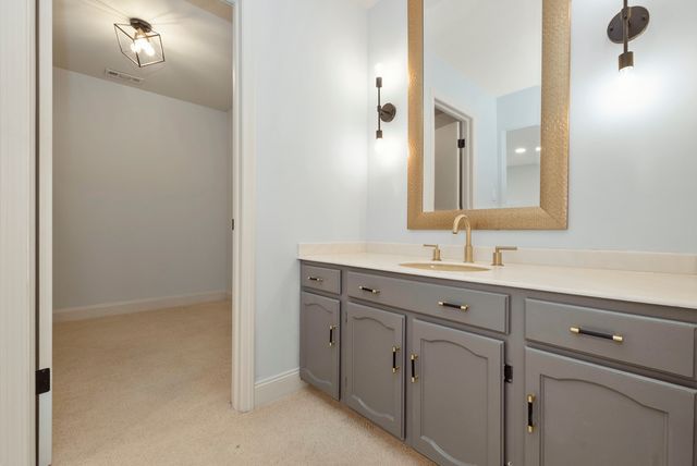 7920 W Lakeview Court 2B, Palos Heights, IL 60463