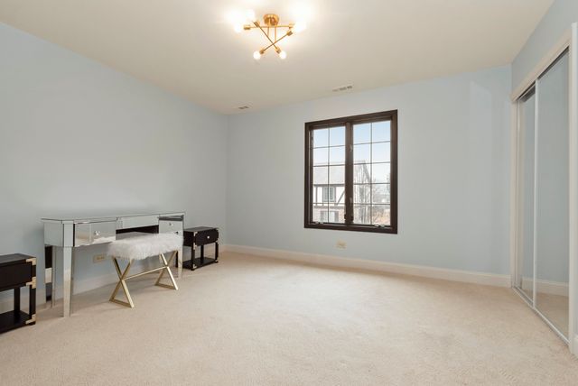 7920 W Lakeview Court 2B, Palos Heights, IL 60463