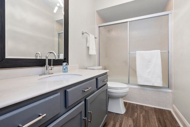 7920 W Lakeview Court 2B, Palos Heights, IL 60463