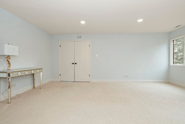 7920 W Lakeview Court 2B, Palos Heights, IL 60463