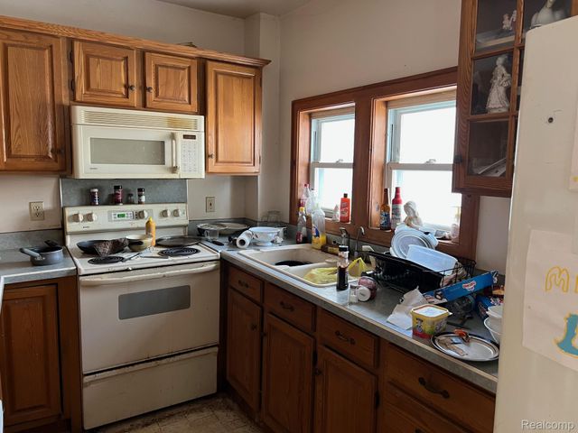 4896 Stanley Road, Oregon Township, MI 48421