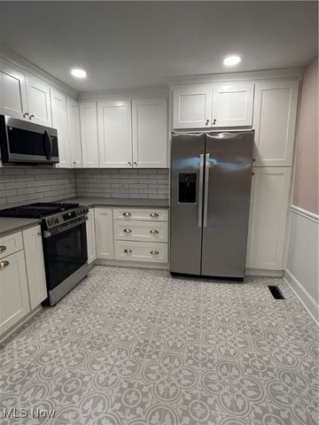 2465 Clay Pike, Zanesville, OH 43701