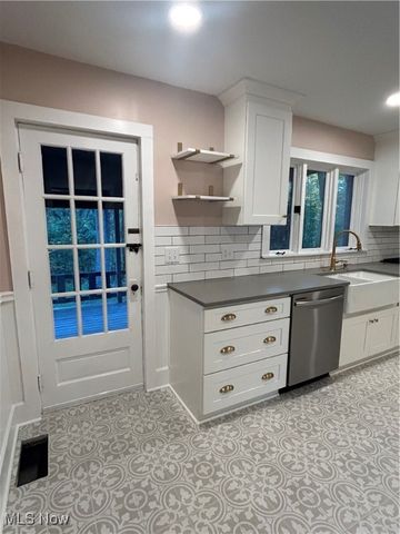 2465 Clay Pike, Zanesville, OH 43701