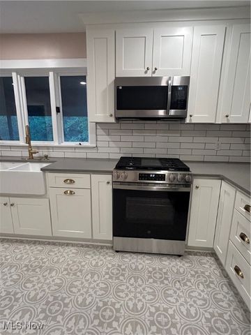 2465 Clay Pike, Zanesville, OH 43701