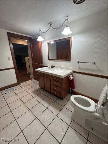 2465 Clay Pike, Zanesville, OH 43701