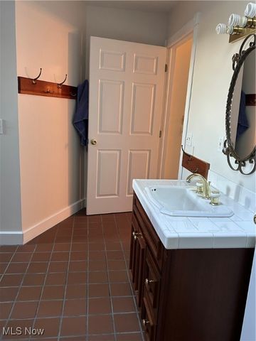 2465 Clay Pike, Zanesville, OH 43701