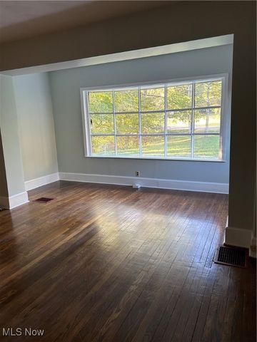 2465 Clay Pike, Zanesville, OH 43701