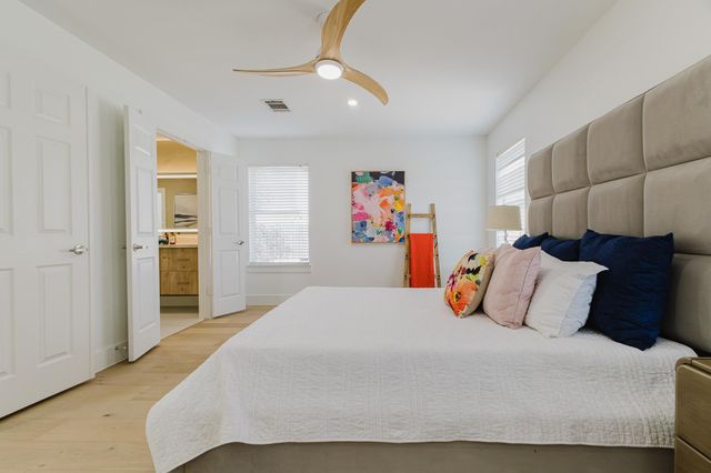 9513 LINKMEADOW DR, Austin, TX 78748