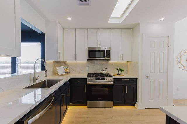 9513 LINKMEADOW DR, Austin, TX 78748