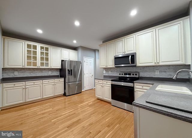 23380 VERBENA LN, California, MD 20619