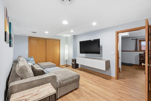 7402 W Valley Ridge Drive, Madison, WI 53719