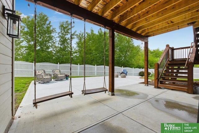 10360 S 103 Street, Papillion, NE 68046