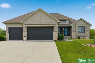 10360 S 103 Street, Papillion, NE 68046