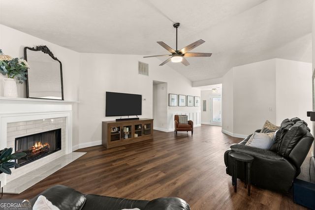 5740 Rolling Meadow Lane, Flowery Branch, GA 30542