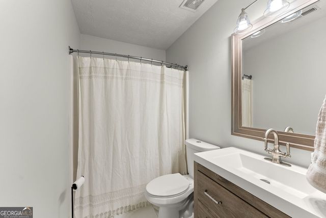 5740 Rolling Meadow Lane, Flowery Branch, GA 30542