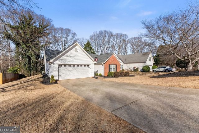 5740 Rolling Meadow Lane, Flowery Branch, GA 30542