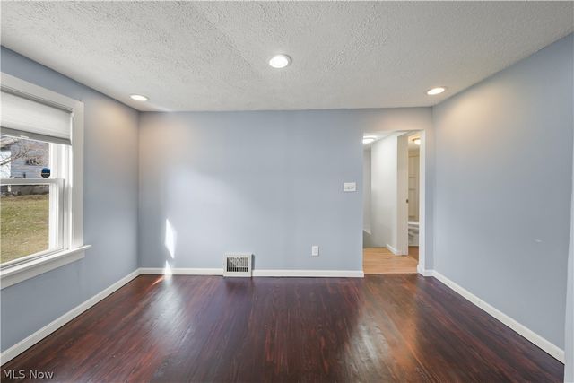 2323 Mingo Trail, Akron, OH 44312