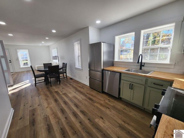 114 Spruce St, Murray, KY 42071