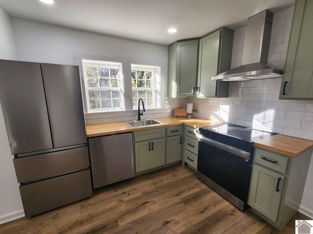 114 Spruce St, Murray, KY 42071