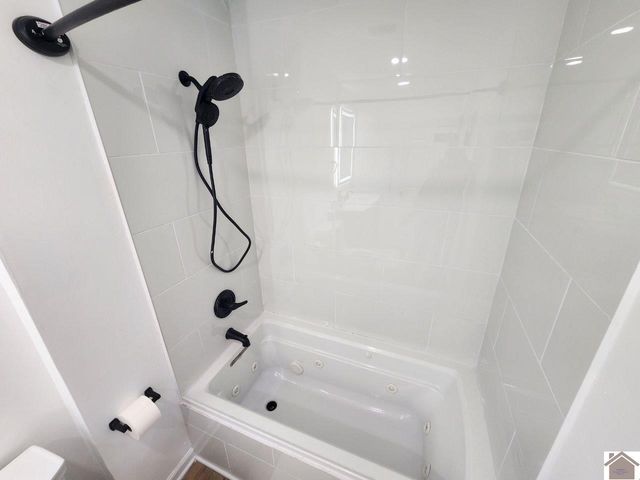 114 Spruce St, Murray, KY 42071