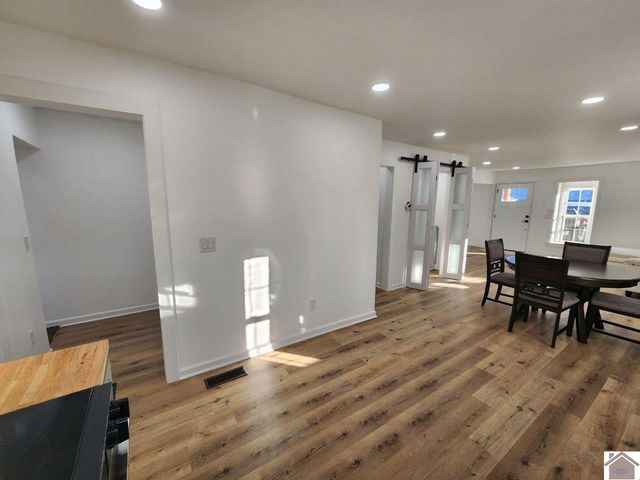 114 Spruce St, Murray, KY 42071