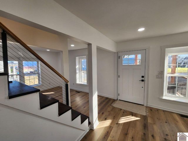 114 Spruce St, Murray, KY 42071