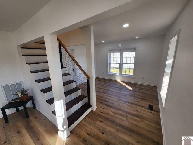 114 Spruce St, Murray, KY 42071