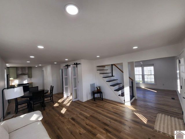 114 Spruce St, Murray, KY 42071