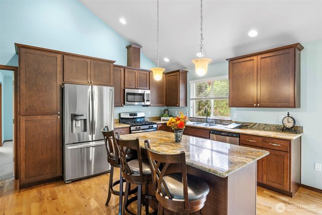 30 E Cardinal Court, Allyn, WA 98524