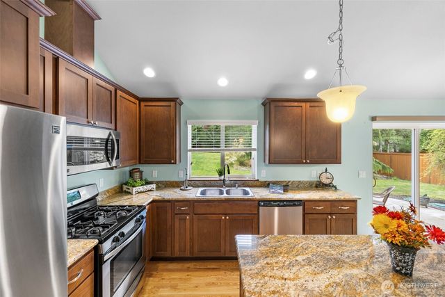 30 E Cardinal Court, Allyn, WA 98524
