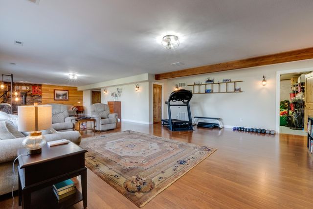 10505 N Skyline Dr, Spokane, WA 99208