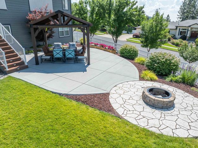 10505 N Skyline Dr, Spokane, WA 99208