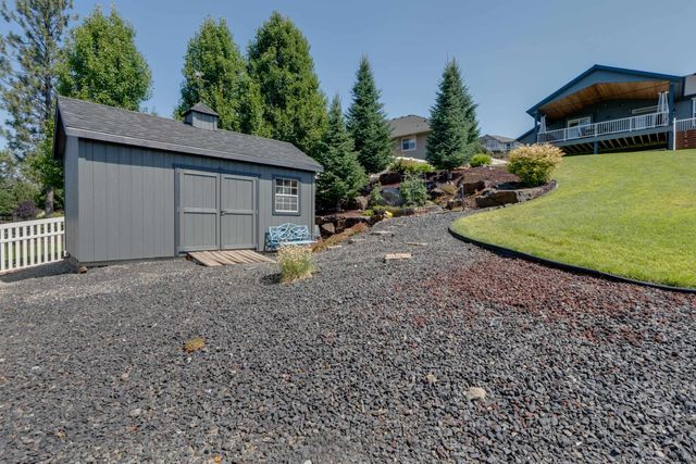 10505 N Skyline Dr, Spokane, WA 99208