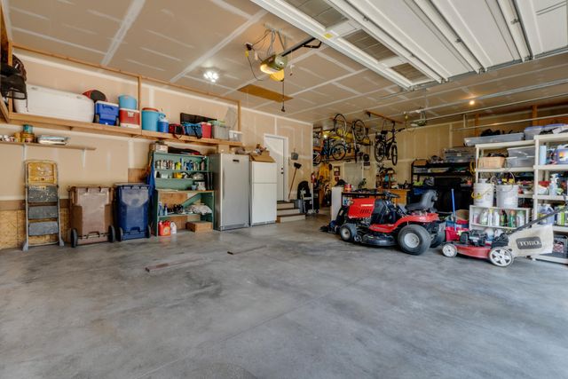 10505 N Skyline Dr, Spokane, WA 99208