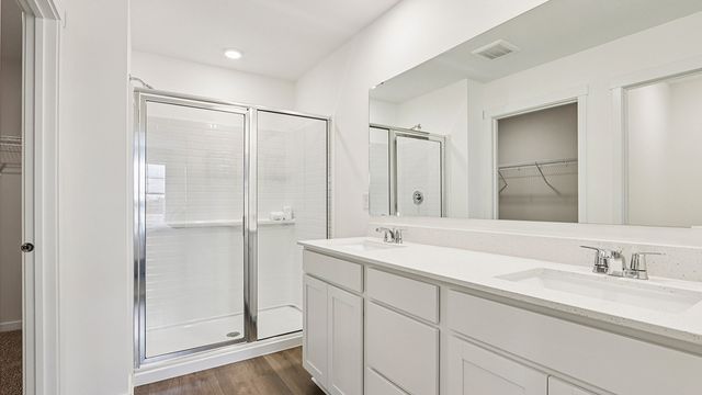 1490 Vintage Drive, Oswego, IL 60543