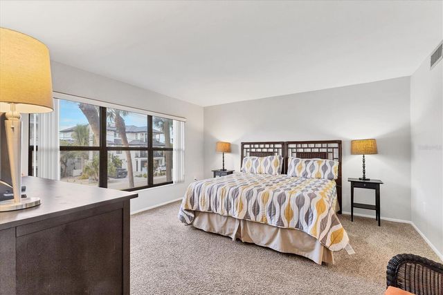 1001 BENJAMIN FRANKLIN DRIVE 201, Sarasota, FL 34236