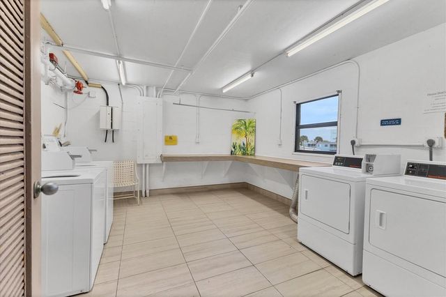 1001 BENJAMIN FRANKLIN DRIVE 201, Sarasota, FL 34236