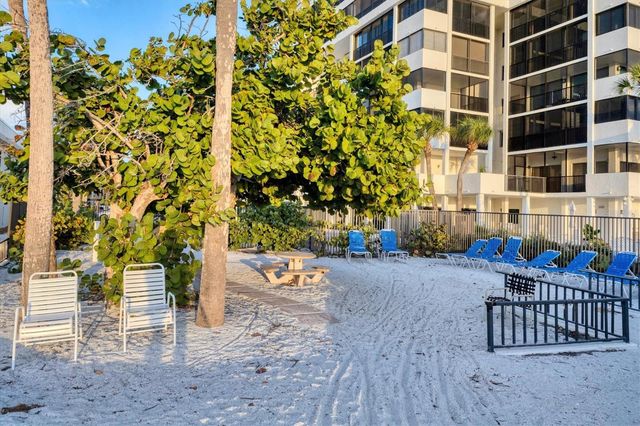 1001 BENJAMIN FRANKLIN DRIVE 201, Sarasota, FL 34236
