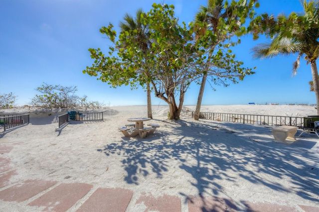1001 BENJAMIN FRANKLIN DRIVE 201, Sarasota, FL 34236